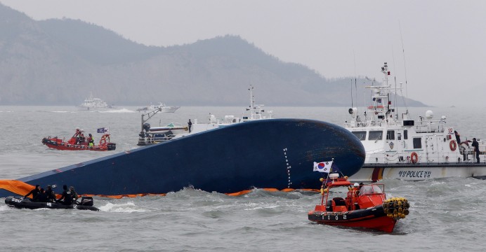 Dad texts teen who died in Korea ferry sinking, gets reply